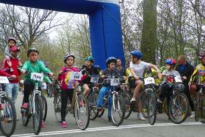 Bezpiecznie i zdrowo - rodzinnie i rowerowo. Aktywna niedziela w Nawiadach.