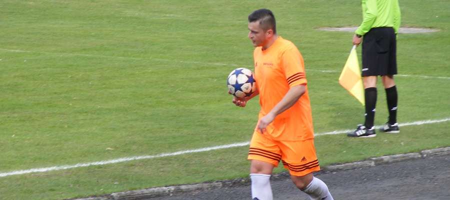 Dwa gole dla Victorii strzelił grający trener Kamil Szajda, który wykorzystał dwa rzuty karne