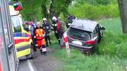 Wypadek na Warszawskiej. Dwa samochody w rowie 