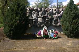 9 maja, czyli dzień zwycięstwa po rosyjsku na Cmentarzu Wojennym w Lidzbarku Warmińskim