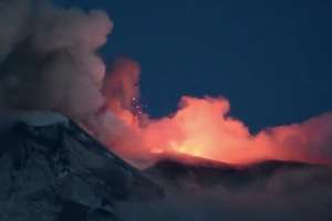 Wybuchł wulkan Etna. Chmura gazów, dymu i popiołów wyrzucona na wysokość ponad 3 tysięcy metrów