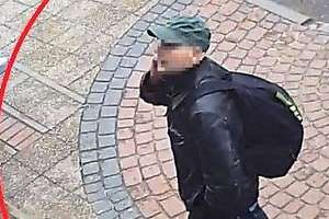 Kamery nagrały fałszywego policjanta w Elblągu. Złapali go w Katowicach