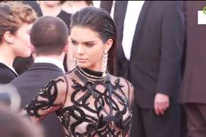 Kendall Jenner w prześwitującej sukni Cavalli w Cannes