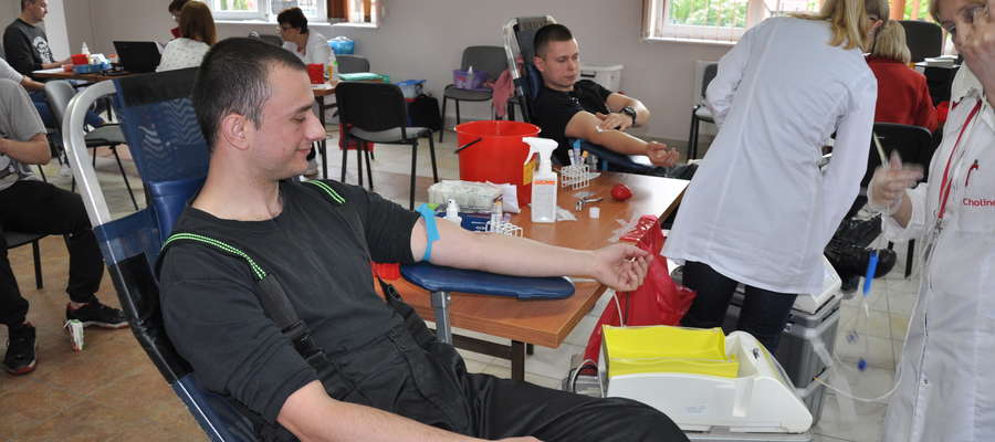 fot. 06 — Akcja krwiodawstwa w komendzie straży pożarnej