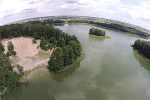 Jezioro Skanda w obiektywie naszego drona! Zobacz film i zdjęcia