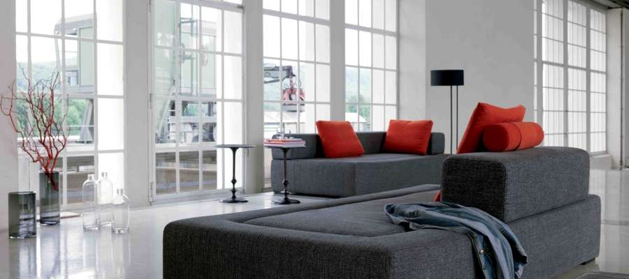 Modułową sofę możemy podzielić na kanapę i fotel...