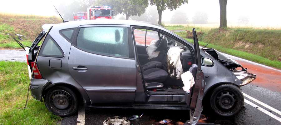 Mercedes po wypadku w Nielbarku