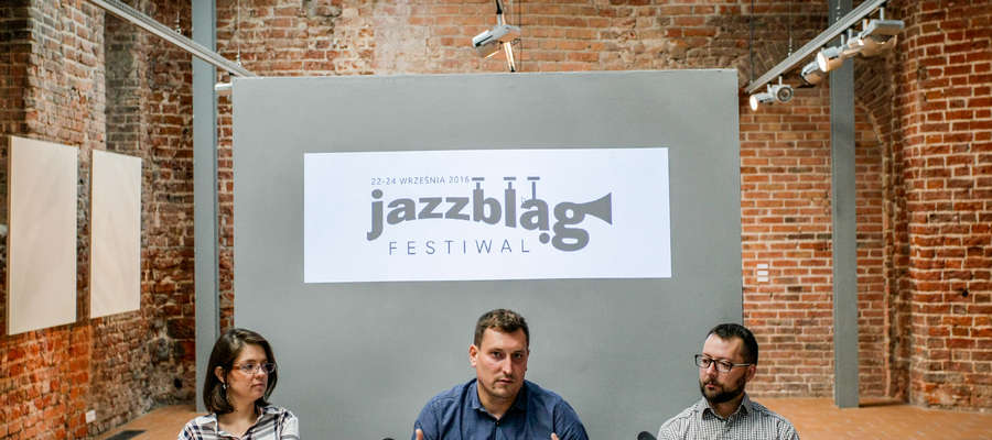 Konferencja zapowiadająca Jazzbląg 2016 odbyła się w środę w Galerii El. W środku Jerzy Małek, dyrektor festiwalu