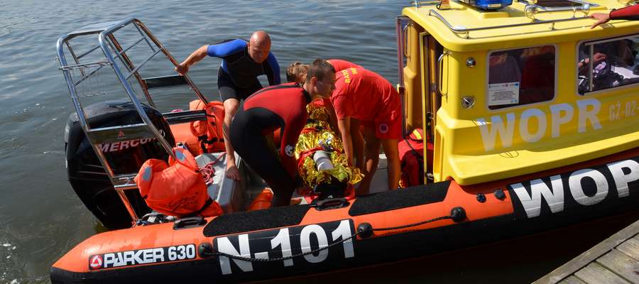 We wczorajszej akcji brała udział jednostka N101, tu akurat z ratownikami na pokładzie podczas pokazów ratownictwa