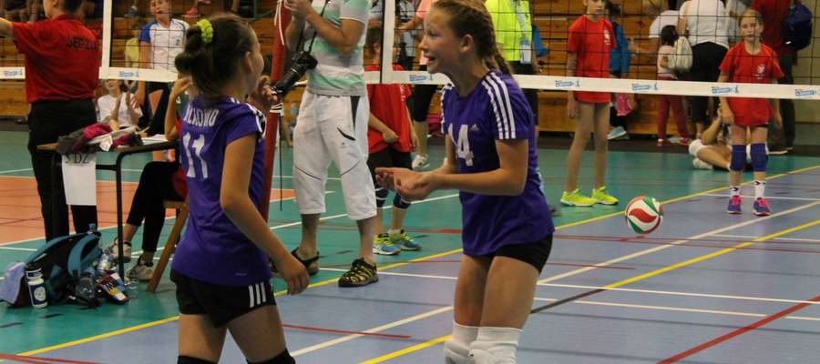 Młody (mini)team z Wilkowa bez sukcesu, ale z ambicjami walczyły w Mistrzostwach Polski w Częstochowie.