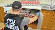 Po przeszukaniach znaleźli papierosy, alkohol i krajankę za 27 tys. zł