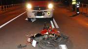 Wypadki na drogach regionu: audi wjechało w motocykl, opel uderzył w drzewo