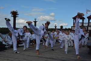 Taekwondo aerobic na plaży w Olecku