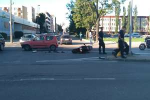 VW passat zderzył się z motocyklem w centrum Olsztyna