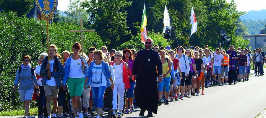 Wyjście pielgrzymki z Nowego Miasta Lubawskiego