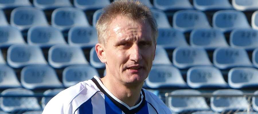 Jarosław Płoski — trener z doświadczeniem, z umiejętnościami, ale na razie bez licencji na prowadzenie zespołu w IV lidze