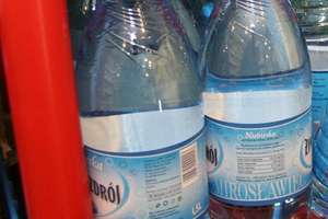 Woda "Żywioł Żywiec Zdrój”: substancje chemiczne tylko w jednej butelce