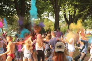Festiwal Holi w Olsztynie. Zobacz barwne zdjęcia!