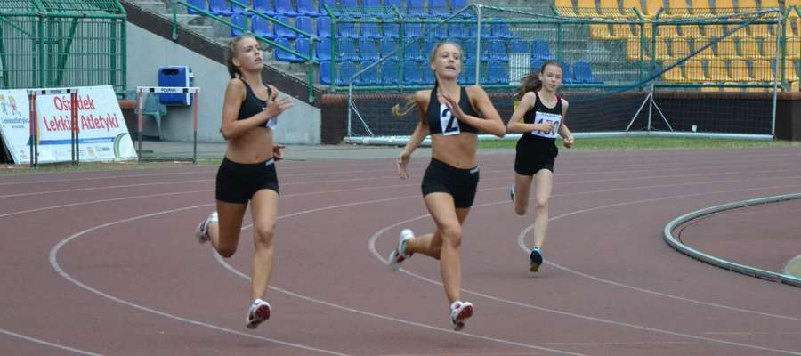 Ostródzkie lekkoatletki w Toruniu rywalizowały na dystansie 300 metrów