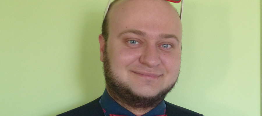 Grzegorz Olszewski jest magistrem filologii o specjalności nauczycielskiej w zakresie języka angielskiego