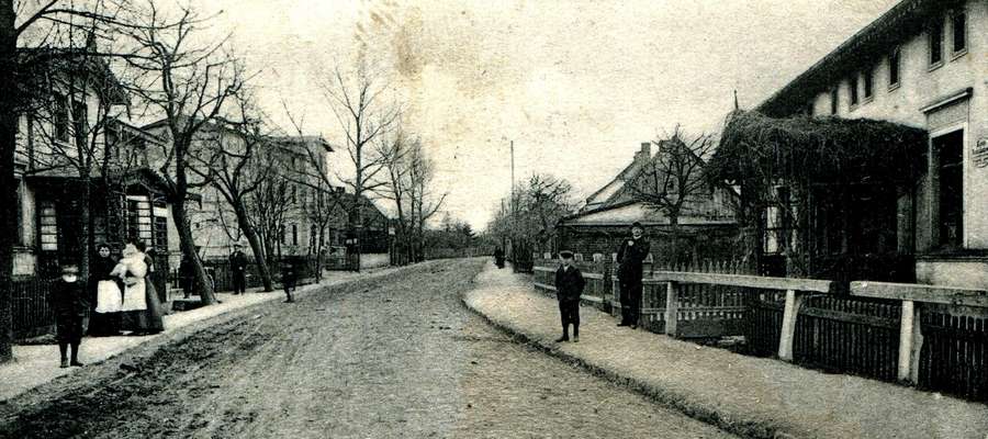 Dawniej obecna ulica Jagiellońska w Nowym Mieście nazywała się Kurzętnicka. Obecną nazwę nadano jej po 1920 roku 