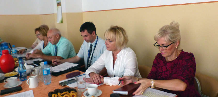 O nowej organizacji domów dziecka rozmawiano wczoraj na posiedzeniu Komisji Spraw Społecznych i Samorządowych Rady Miejskiej w Elblągu 
