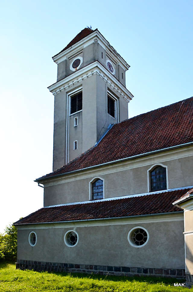 Wapnik: kościół parafialny p.w. św. św. Anny i Andrzeja Apostoła