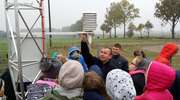 Uczniowie w Rumianie poznawali sposoby badania pogody