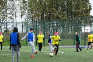 Turniej piłki nożnej z okazji zakończenia sezonu na boisku Orlik w Wiśniowie Ełckim