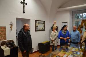 Miłośnicy miasta zwiedzili muzeum. 5 listopada rusza ostatni w tym roku Spacer po Braniewie