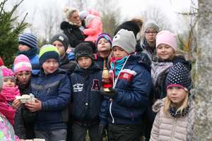 Uczniowie poznali dawne z obrzędy i genezę świąt