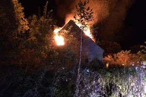 Spłonął opuszczony dom koło Ostródy 