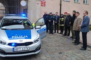 Nowy radiowóz dla elbląskich policjantów