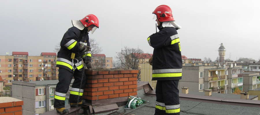 Strażacy przypominają o okresowych przeglądach przewodów kominowych