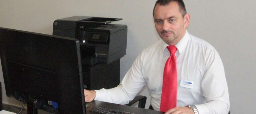 Tomasz Kubat, doradca klienta autoryzowanej placówki Operatora Bankowego Fines w Bartoszycach