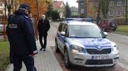 Leśnicy i samorządowcy zrzucili się na nowy radiowóz dla policji z Dobrego Miasta