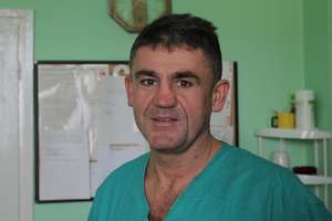dr n. med. Tomasz Niedźwiecki, ortopeda z Wojewódzkiego Specjalistycznego Szpitala w Olsztynie