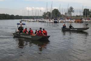 Dryfująca łódź na Jezioraku — strażacy wyjechali do tego zgłoszenia