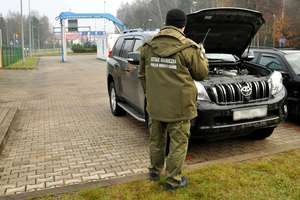 Funkcjonariusze odzyskali dwa samochody o wartości 250 tys. zł
