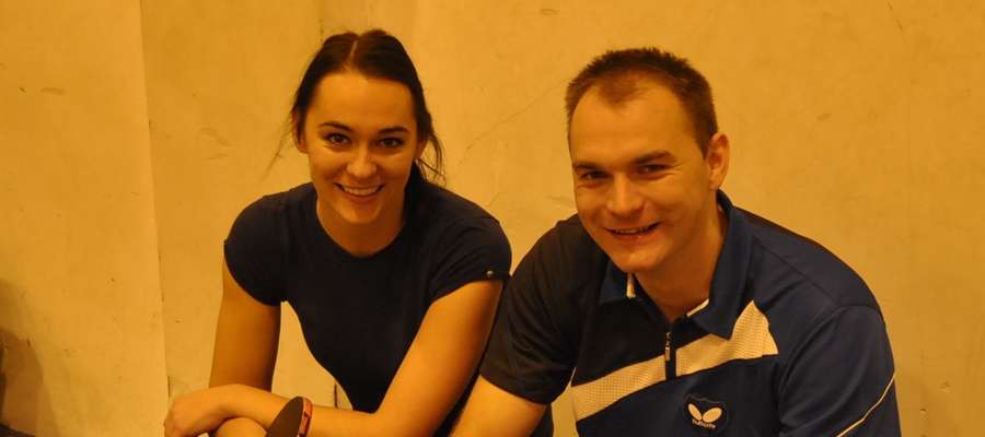 Na zdjęciu zwycięzca Michał Surdykowski i jego siostra Ewa, która także grała w ostatniej kolejce Iławskiej Ligi Tenisa Stołowego