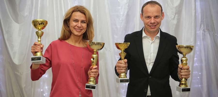 Magdalena Duhanik i Marcin Łukaszewski w Budapeszcie odebrali nagrody za występy Mistrzostwach Węgier Samochodów Terenowych w sezonie 2016