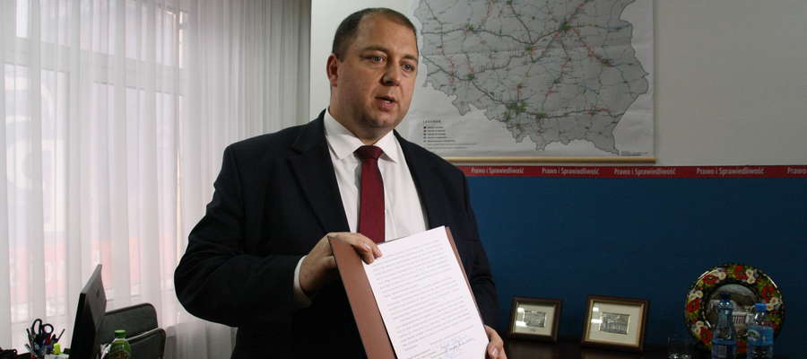 Poseł Wojciech Kossakowski i ełccy samorządowcy wyślą petycję do wiceministra Jerzego Szmita