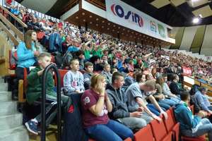Uczniowie SOSW w Węgorzewie na meczu siatkówki w Olsztynie