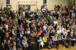 Szkoła Podstawowa zaprasza na charytatywny koncert w świątecznym klimacie 