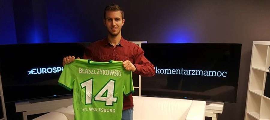 Koszulka Kuby Błaszczykowskiego (VFL Wolfsburg), którą Błażej zdobył za zajęcie trzeciego miejsca, trafi na aukcję charytatywną organizowaną dla 2-letniego Bartka Cichockiego z Iławy