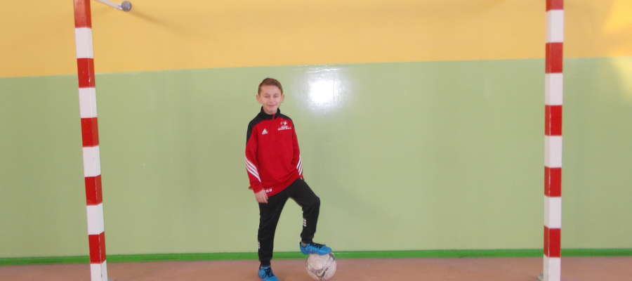 Bastian Zdrojewski dobrze gra w piłkę nożną