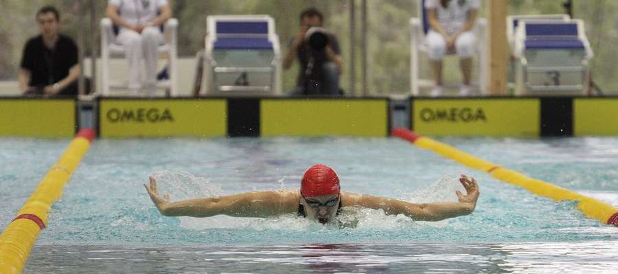 W zimowych mistrzostwach Polski seniorów i młodzieżowców weźmie udział ponad 600 pływaków.