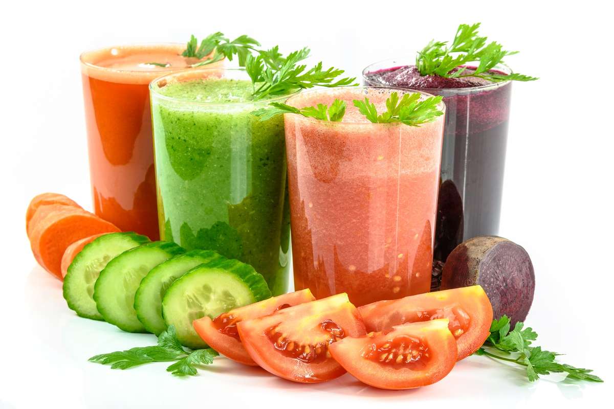Dlaczego warto pić soki owocowe i warzywne? - full image