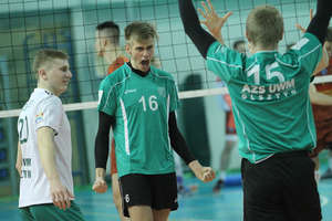 AZS UWM II Olsztyn - MOS Wola Warszawa  3:2