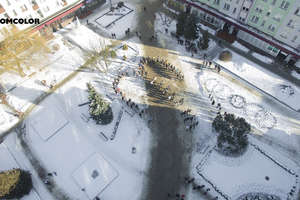 Licealiści zapraszają na śnieżnego poloneza